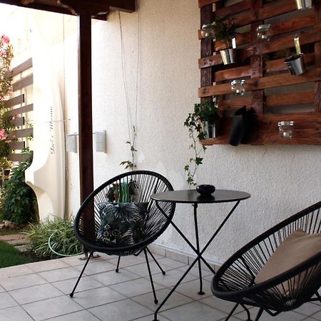 Beachfront Garden Apartment- Atlas Complex Loutráki Eksteriør billede