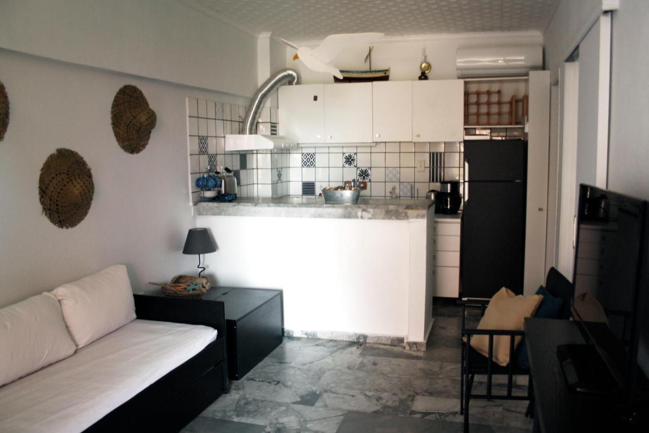Beachfront Garden Apartment- Atlas Complex Loutráki Eksteriør billede